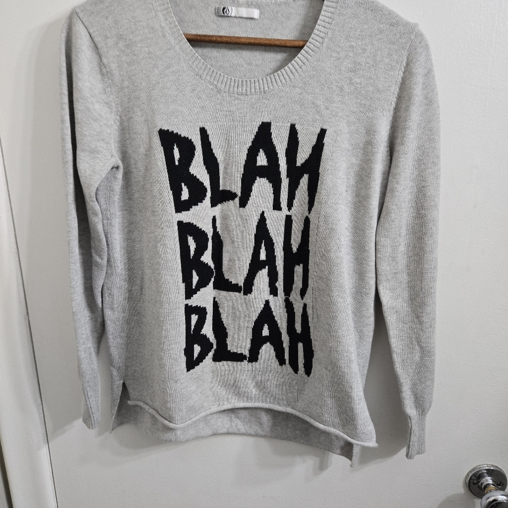 41) Volcom Graphic Sweater